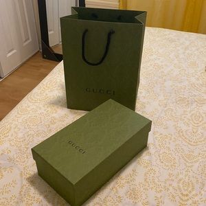 Authentic Gucci shoe box with shopping bag